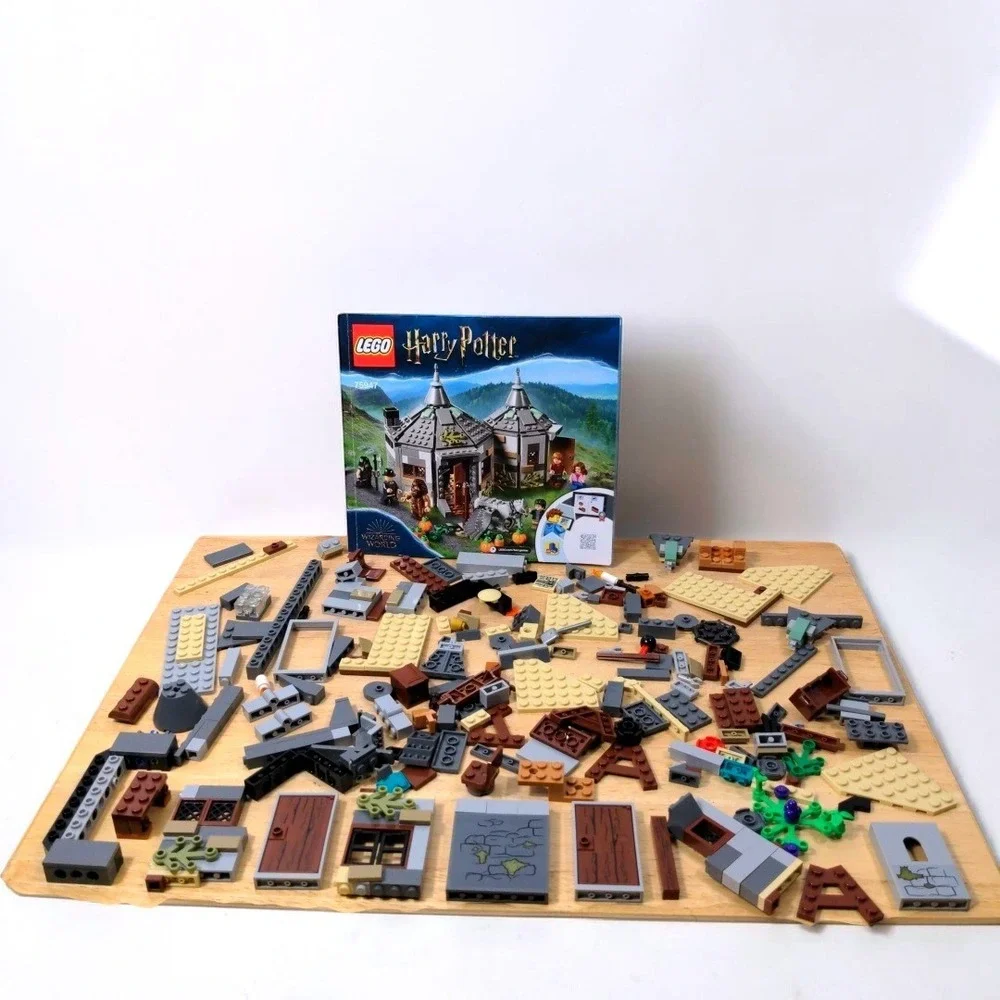 LEGO Harry Potter 75947 Hagrid's Hut Buckbeak's Rescue Incomplete Parts Manual - Picture 2 of 8